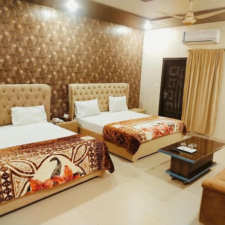 Royal Fort Executive Hotel Gulberg Lahore Exterior photo